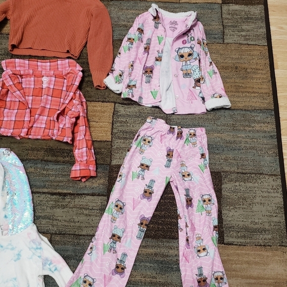 Girls size 4-5 winter clothing bundle of 7 - Picture 4 of 7